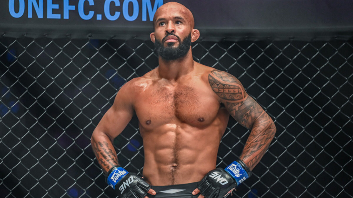 Энтони рамбл джонсон. Рамбл боец ufc. Энтони джонсон боец. Джонсон ufc. Энтони рамбл джонсон.