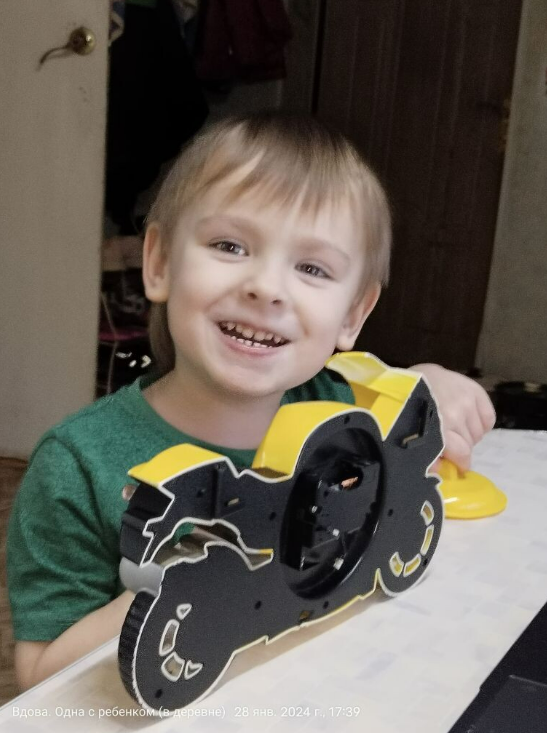 Сколько человек знают все 3. Окружность решение задач 9 класс. Из 100 человек 85 знают. Из 100 студентов английский язык знают 28 немецкий. Из 100 человек 85 знают.