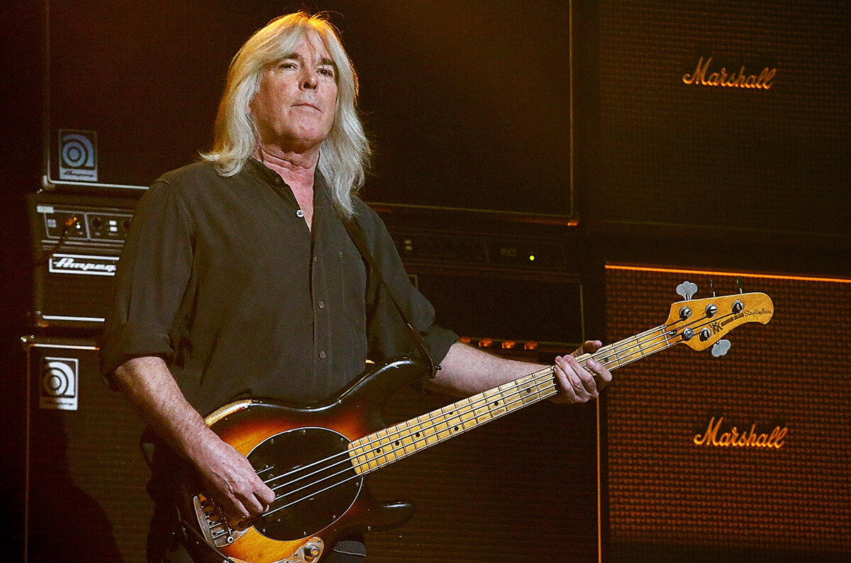 Cliff Williams AC/DC. Бас гитарист AC DC. Клиффорд (Клифф) Уильямс. Клиффорд Уильямс AC DC.