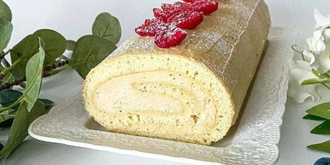 Бисквитный рулет с халвой😋