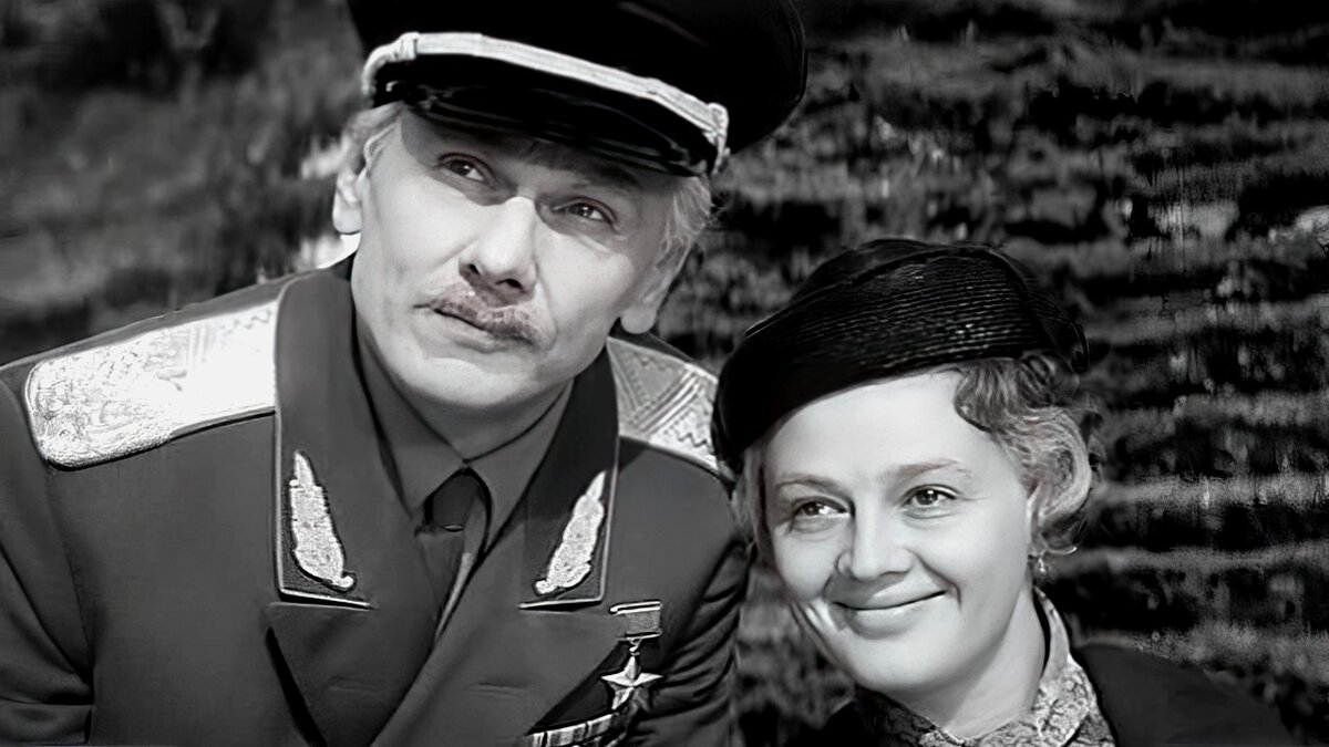 Георгий Юматов и Алина Покровская в к/ф "Офицеры"