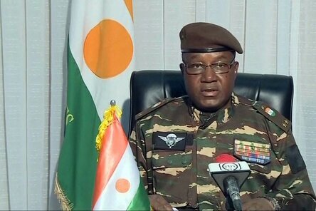 Дайте сударыня руку. Актриса василькова зоя николаевна. Федерико андреотти художник картины. Дайте сударыня руку и раз два. Сударь и сударыня.