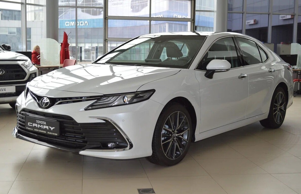 Тойота Камри.