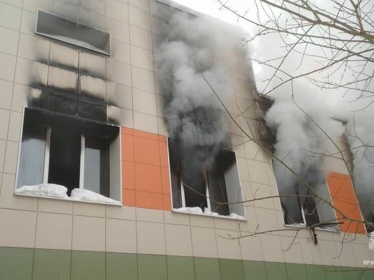 Сколько страниц в сказке волшебник изумрудного города. Всем выйти из кадра содержание. Волков волшебник изумрудного города читательский дневник 1. Кинохлопушка. Пример раскадровки сценария.