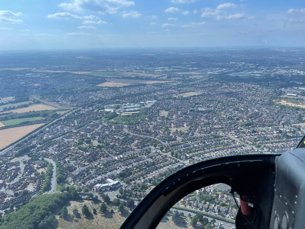 Доя символизма фото, но, если честно, не совсем поняла в чём прикол этих вертолётных приключений