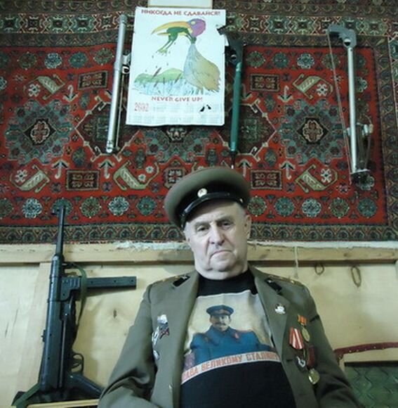 Автор очерка "Киев культурный времен оккупации" Виктор Степанович Новицкий, правда, какого года это фото - я не знаю