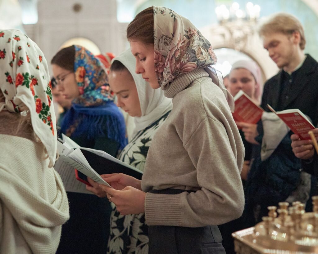 В храм с непокрытой головой