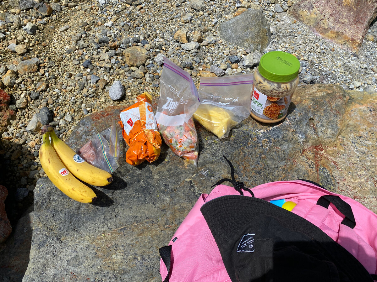 Там даже нету. Картинки "где тебя ждут". Не ищите меня картинки. Хорошо там где нас нет картинки. Ждущие животные.