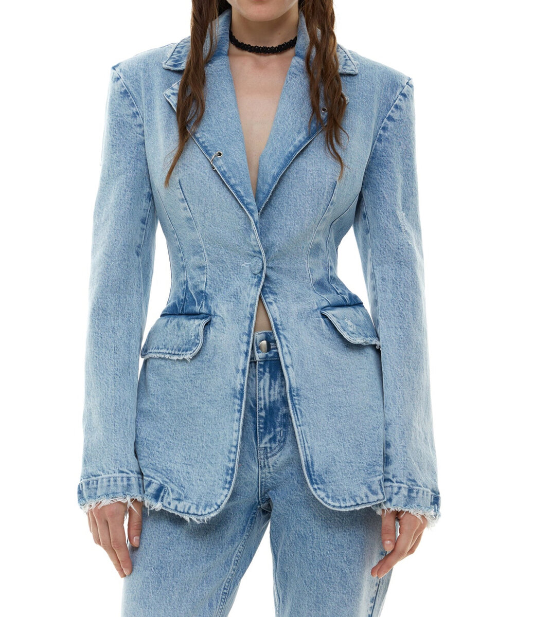 одежда джинсовые куртки. одежда джинсовые куртки. джинсовая куртка женская. джинсовка 2022. одежда джинсовые куртки.