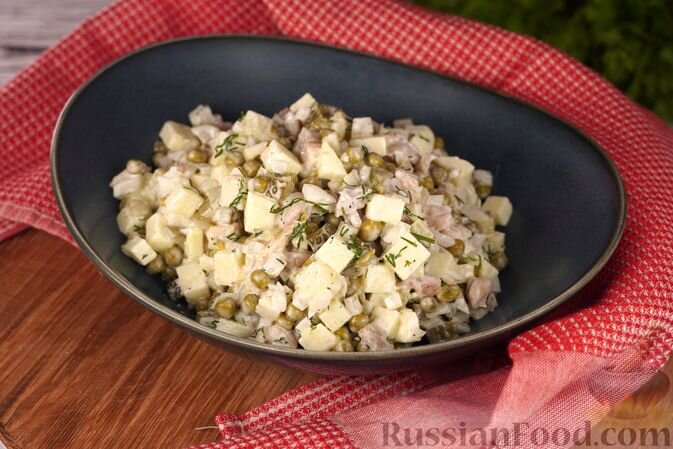 луковый салат с яблоком и сыром. капуста дайкон фиолетовый. французский луковый салат. салат нежность с яблоком и сыром яйцом и луком. салат с яблоком.