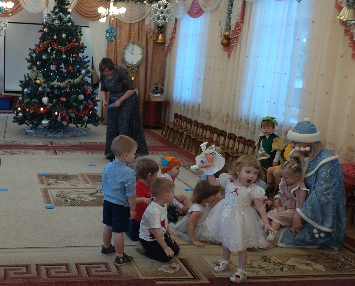 Ребенку два и девять. Ребенку два и девять. 9 месяцев ребенку. Фотосессия ребенка по месяцам. Ребенку два и девять.