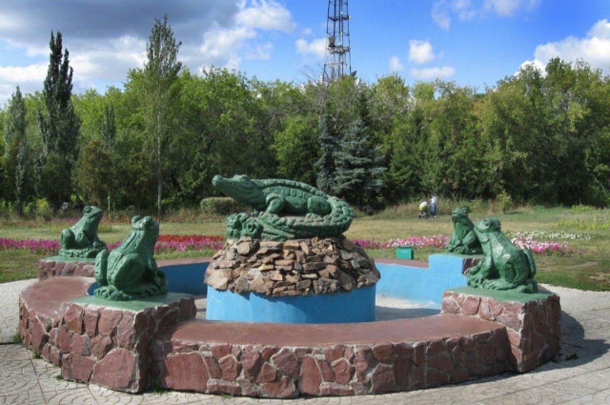    Омичам предложили отремонтировать фонтан с лягушками