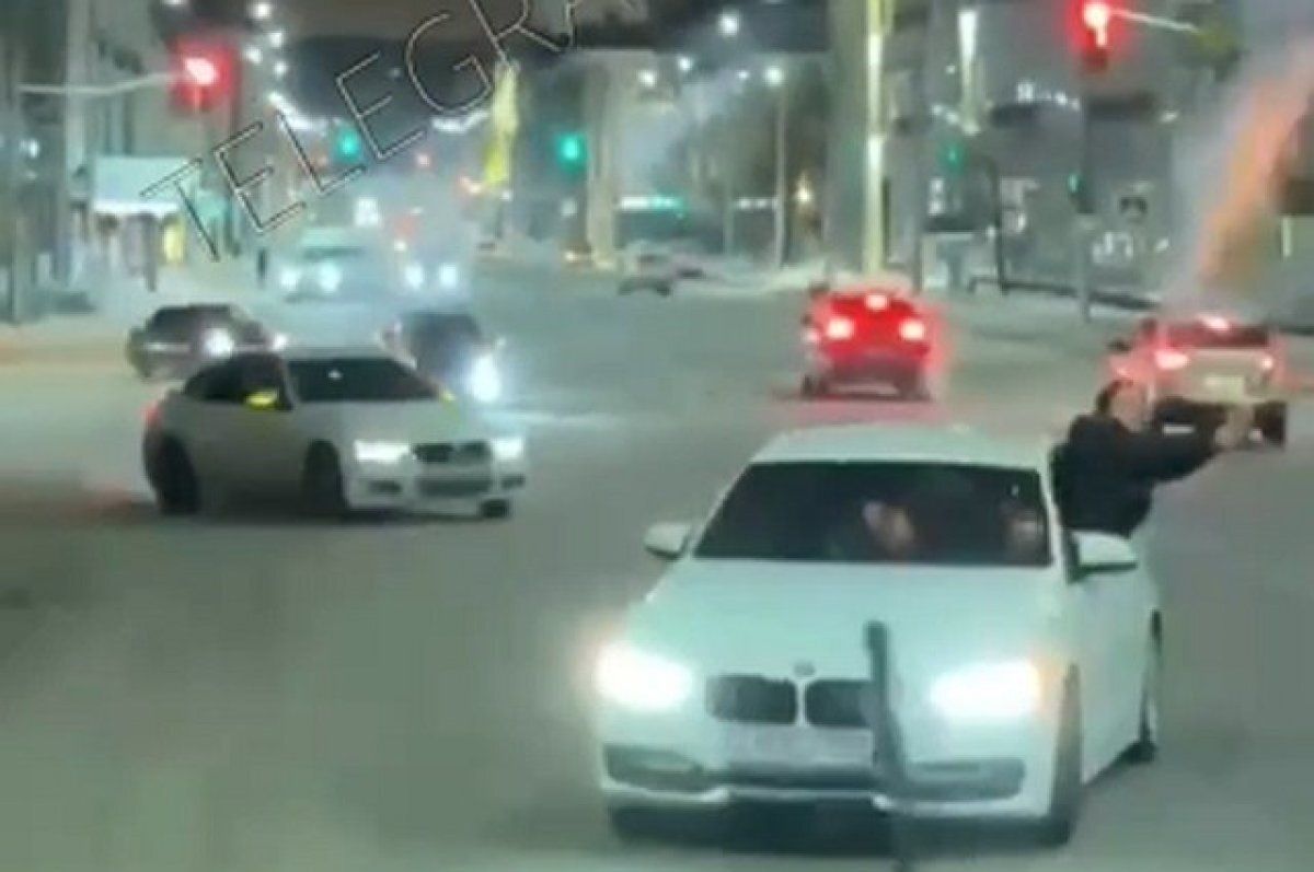    Мэр Уфы возмутился поведением водителей, дрифтовавших в центре города