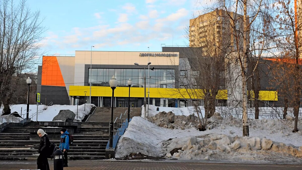     Уход предыдущей главы связан с переходом на новую должность.