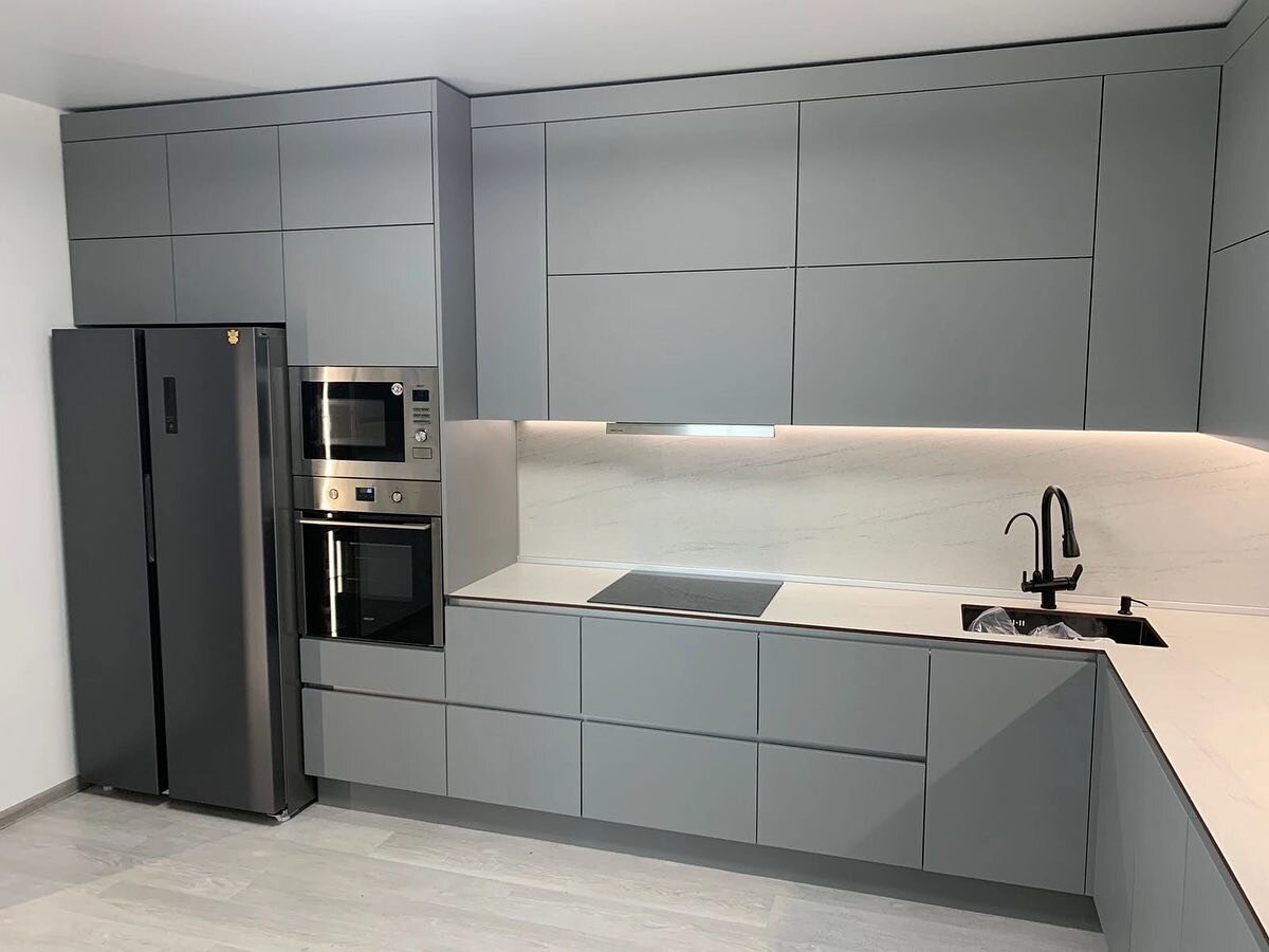 Готовый проект кухни от FORREST. Листайте галерею, чтобы рассмотреть проект в деталях