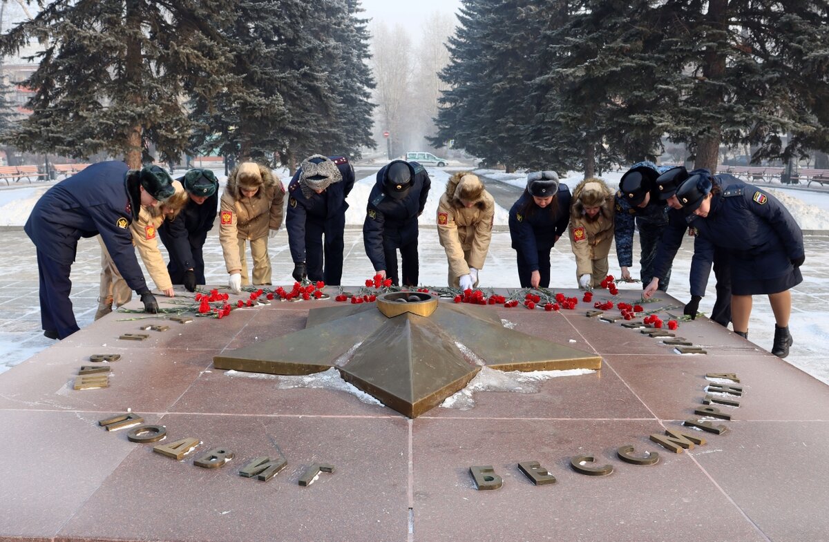 со всем уважением. ты попросил без уважения. открытки с днем рождения хризантемы. прошу с уважением мем. без должного уважения крестный отец.
