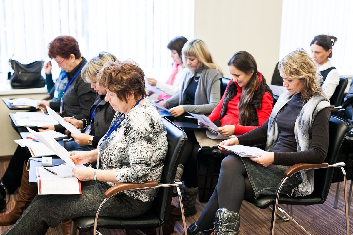 Учебный центр академия госаттестации. Диплом о профессиональной переподготовке финансовый университет. Программа профессиональной переподготовки диплом. Переподготовка данных. Диплом о переквалификации государственного образца.