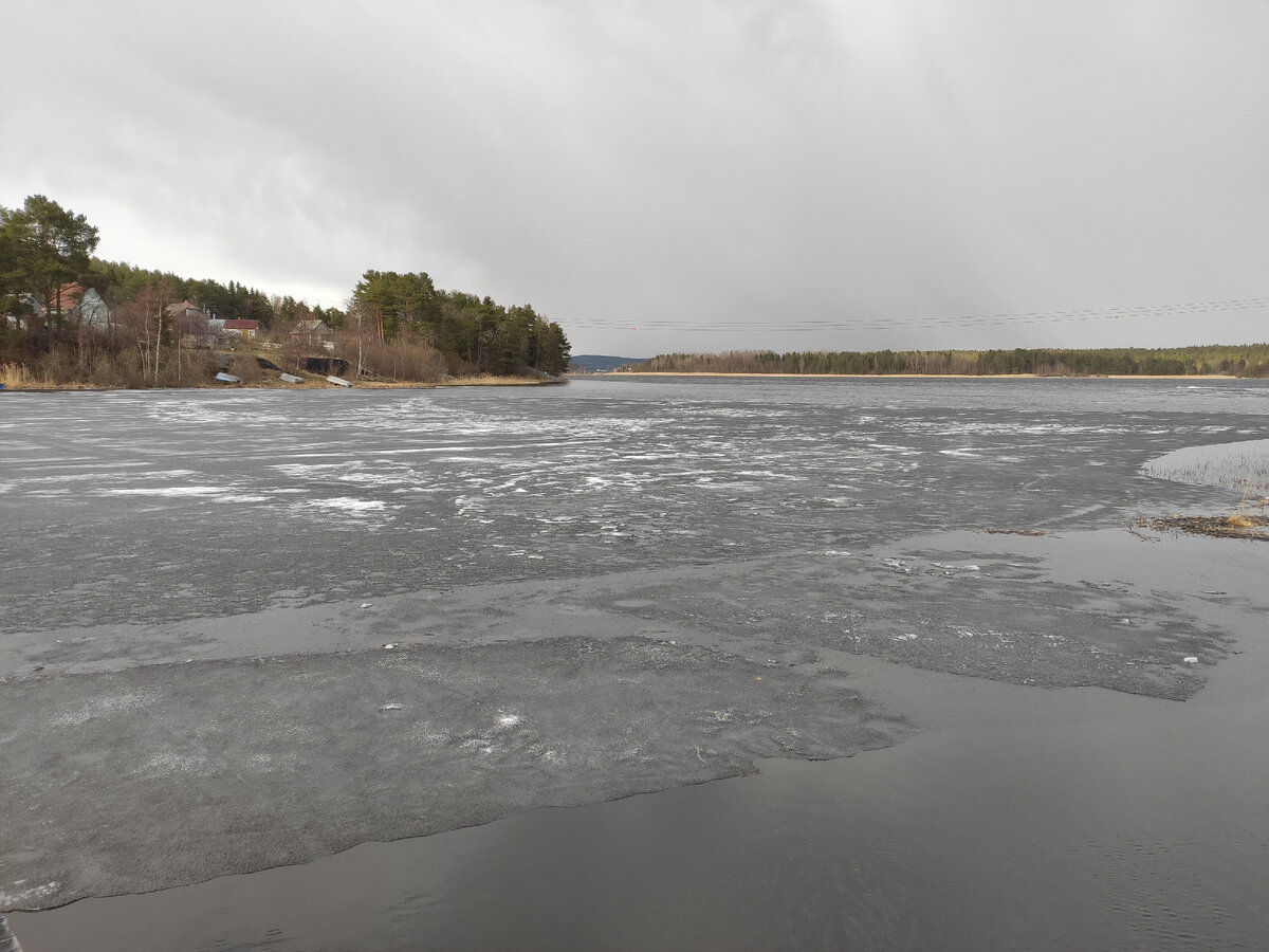 Фото автора. Карелия, 5 мая 2023. На многих озёрах ещё лёд 