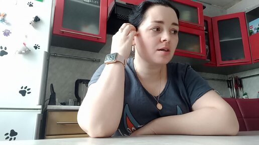 встала сегодня на весы спешат. весы 50 кг. весы спешат. встала на весы спешат. сара встала сегодня на весы.