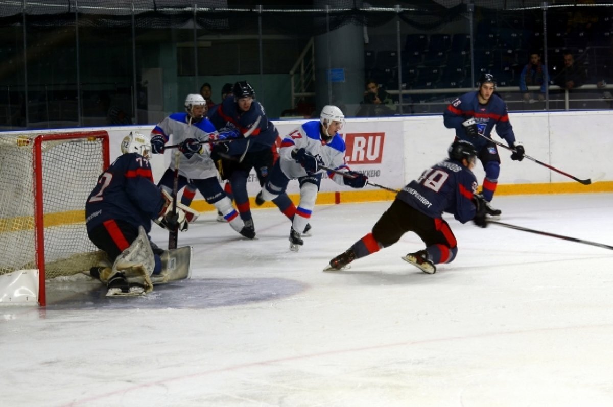    Хоккеисты «Арктики» вновь выиграли у «Динамо-576» из Петербурга
