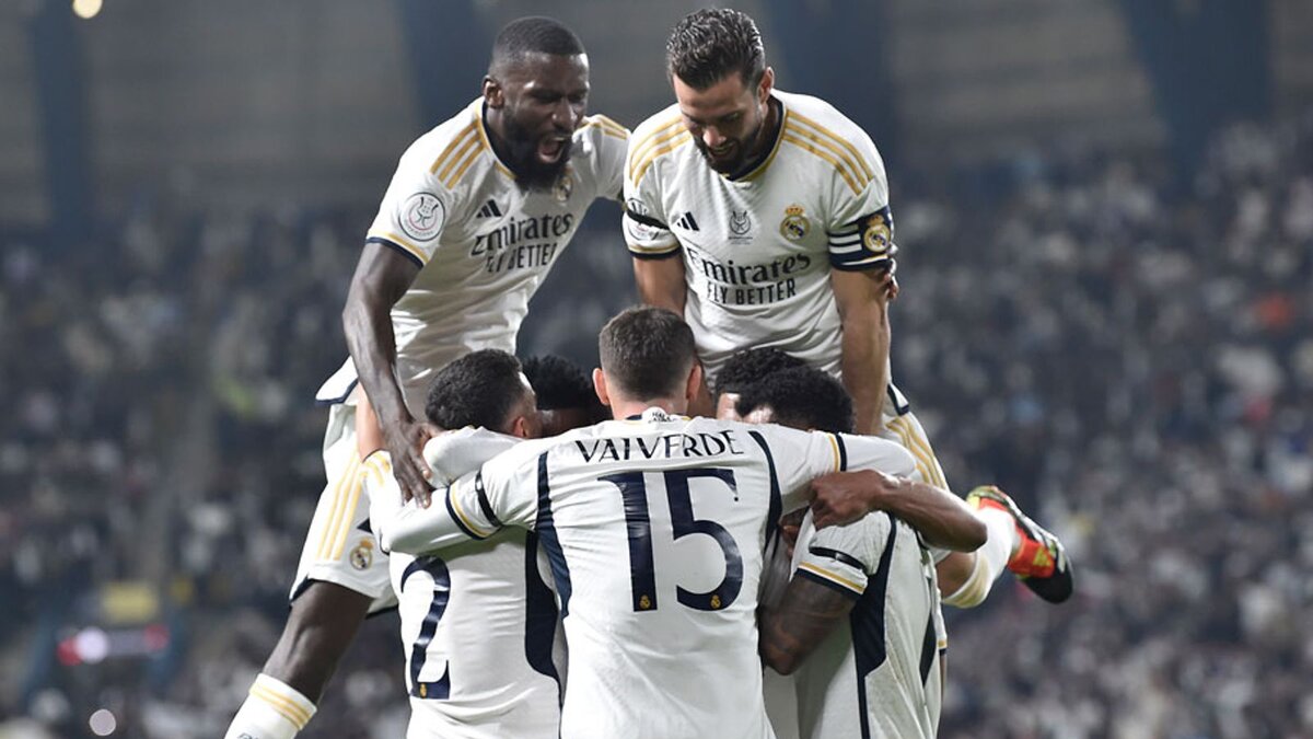 Суперкубок испании реал барселона. Хави барселона 2015. Барселона суперкубок. Суперкубок испании барселона. Реал мадрид суперкубок испании 2022.