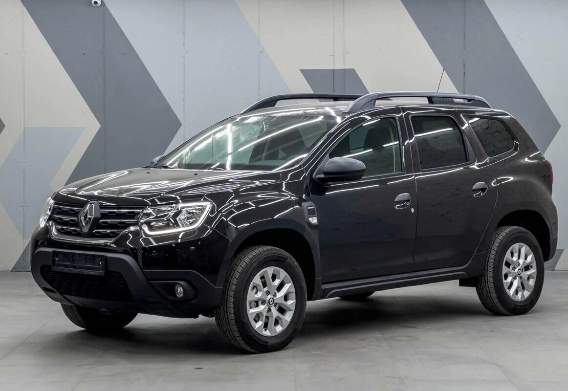 Renault Duster в России зарекомендовал себя как надёжный, неприхотливый кроссовер, с хорошей проходимостью.