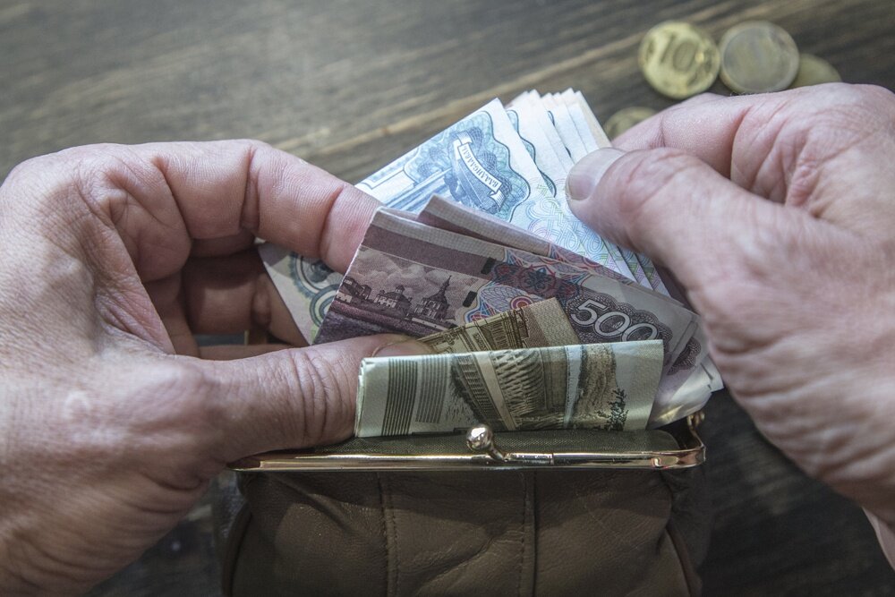    С 2025 года все должно вернуться к старой схеме, когда пенсии увеличивались с 1 февраля на индекс фактической инфляции за прошлый год. / Сергей Куксин