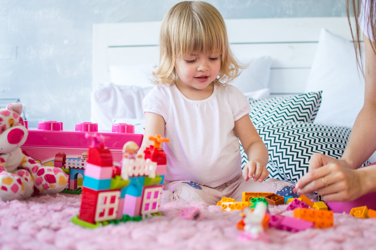 Сюжетно-ролевые игры детей дошкольного возраста. Развивающие игры в детском саду. Сюжетно-ролевые игры. Игрушки для режиссерской игры. Игры в детском саду.