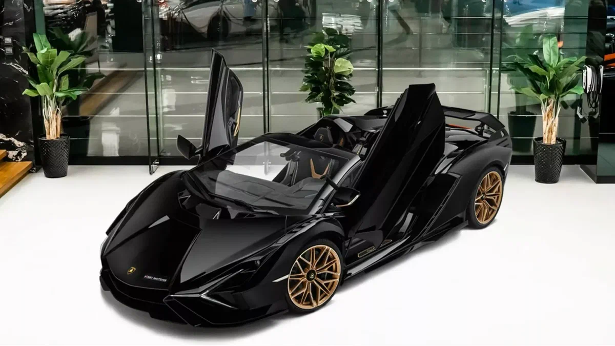 Эксклюзивный Lamborghini Sian Roadster с нулевым пробегом выставлен на  продажу в Дубае за 4,6 млн долларов | Perpetuum mobile | Дзен