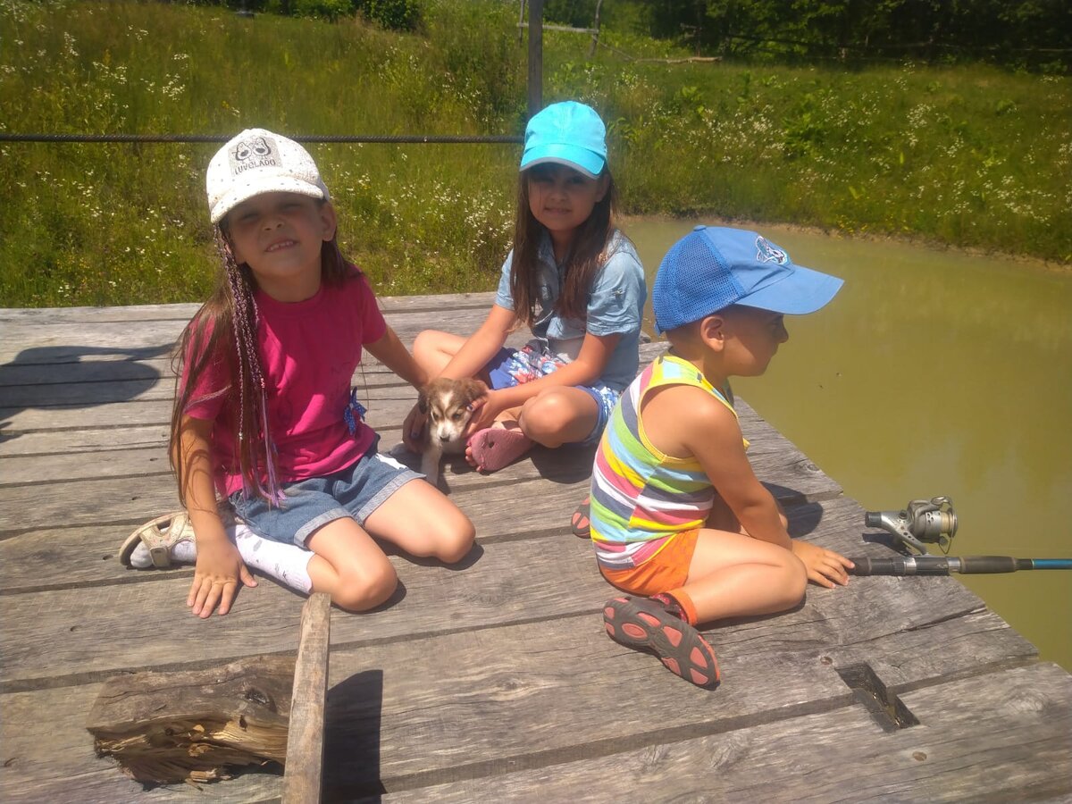 Возле озера летом 2023