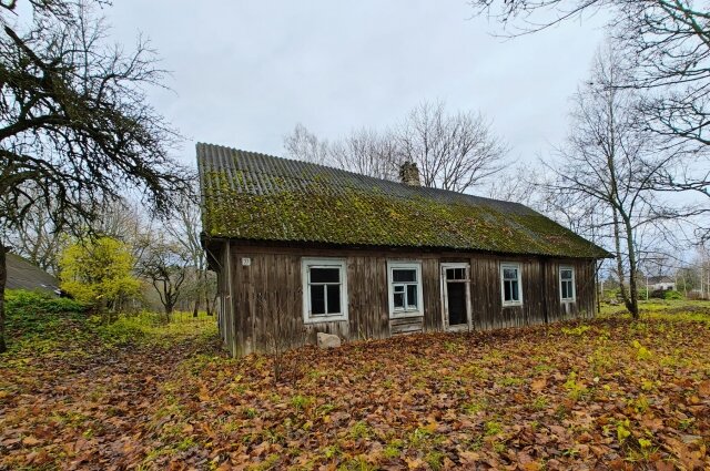    Уже на месте стало понятно, что наследников найти будет не просто. Некоторые дома пустовали не один десяток лет. Фото: АиФ