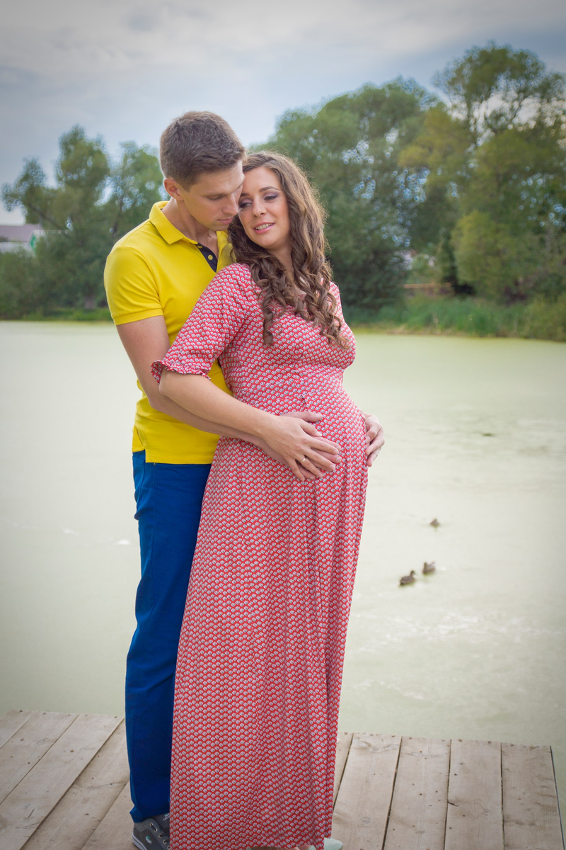 фотосессия беременных с пинетками. фотосессия беременных. фотосессия беременных. беременность картинки. беременность это счастье.