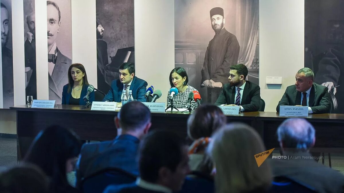 Пресс-конференция в музее-институте Комитаса (29 января 2024). Еревaн © Sputnik / Aram Nersesyan