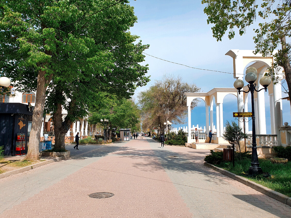 Встретимся в крыму. Туристы в крыму. Гаспра ласточкино гнездо. Дворцы ласточкино гнездо ялта. Красивые девушки крыма.