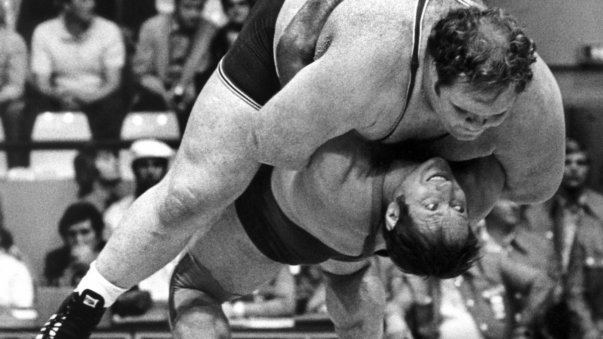 спортивный медведь. 33 медведя спортивный. абзаково горнолыжный. спортивный медведь. клуб единоборств эмблема.