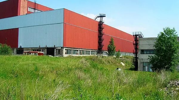     В Красноярском крае вновь выставят на торги ферросплавный завод. В 2017 году компания-владелец «Чек-Су» признана банкротом по решению арбитражного суда Кемеровской области.