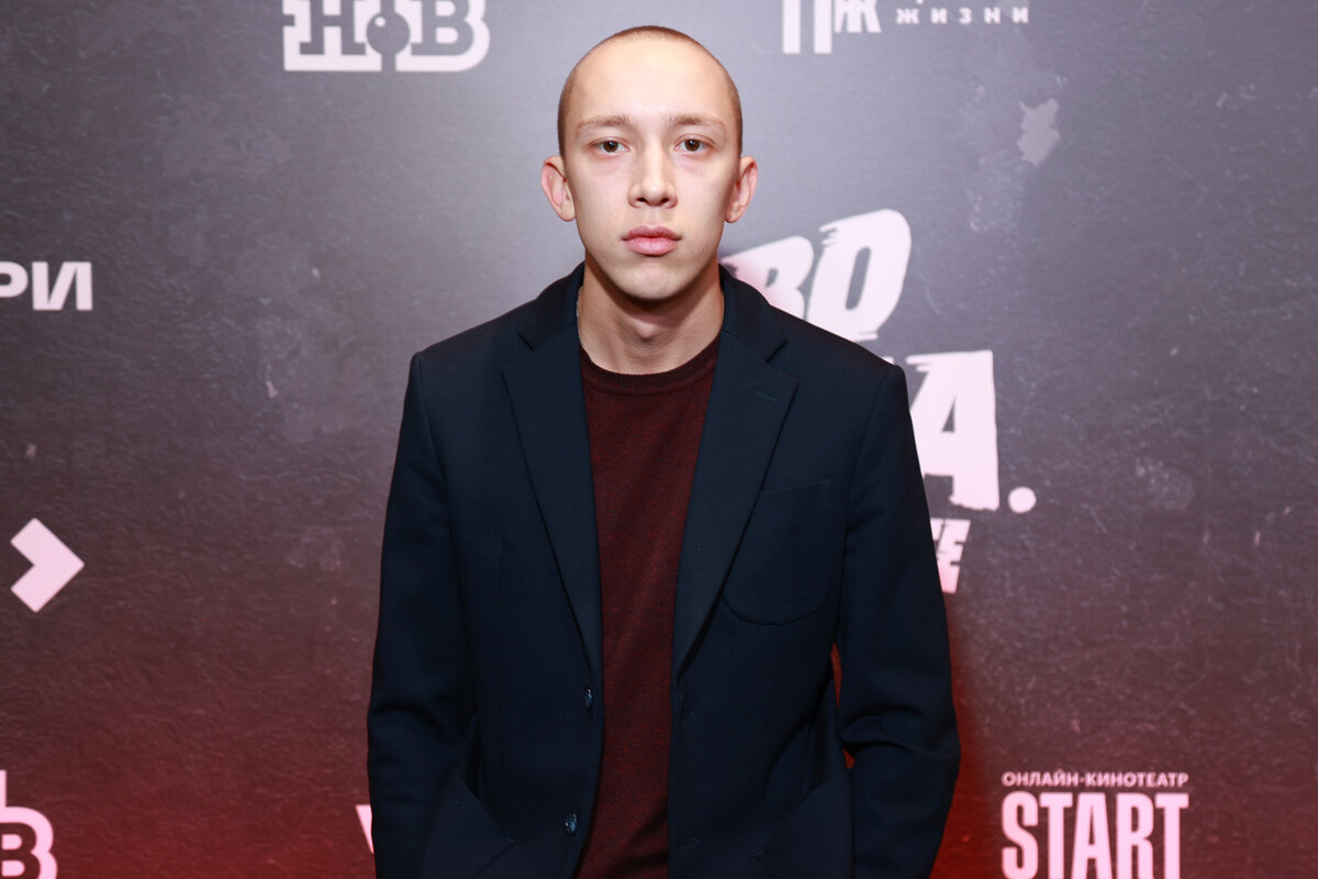 Следующее интервью. Ярослав кравцов лекция. Стив бушеми и дэниел рэдклифф. Дмитрий гордон семья. Sixty-first.