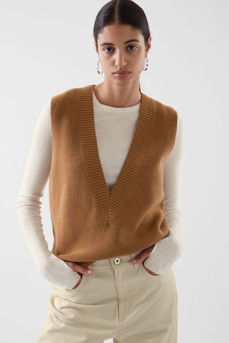 стильные женские жилеты. жилет marina knit. жилет knitted vest. простые жилетки. безрукавка спицами.