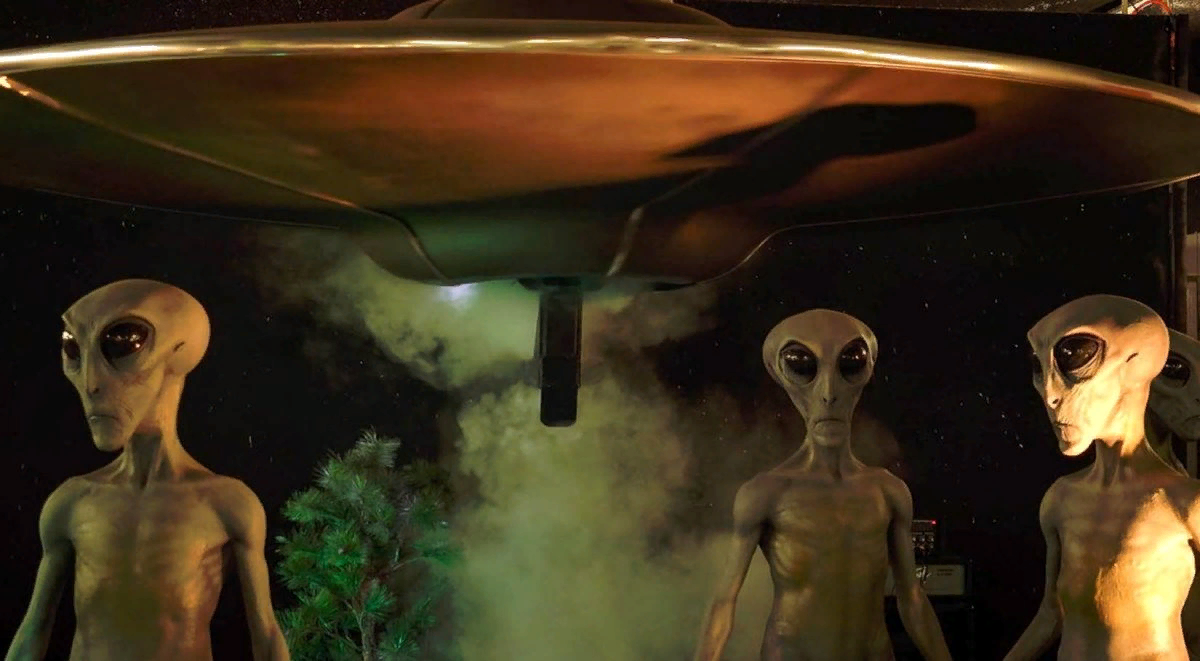 Отец дмитрий смирнов высказывания. Бог любит вас. Раздумья о жизни. Доверяй богу. Цитаты про осознание жизни.