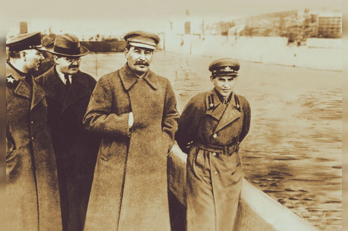 Верный соратник Сталина - Ежов, очень скоро сам впадет в немилость и будет уничтожен