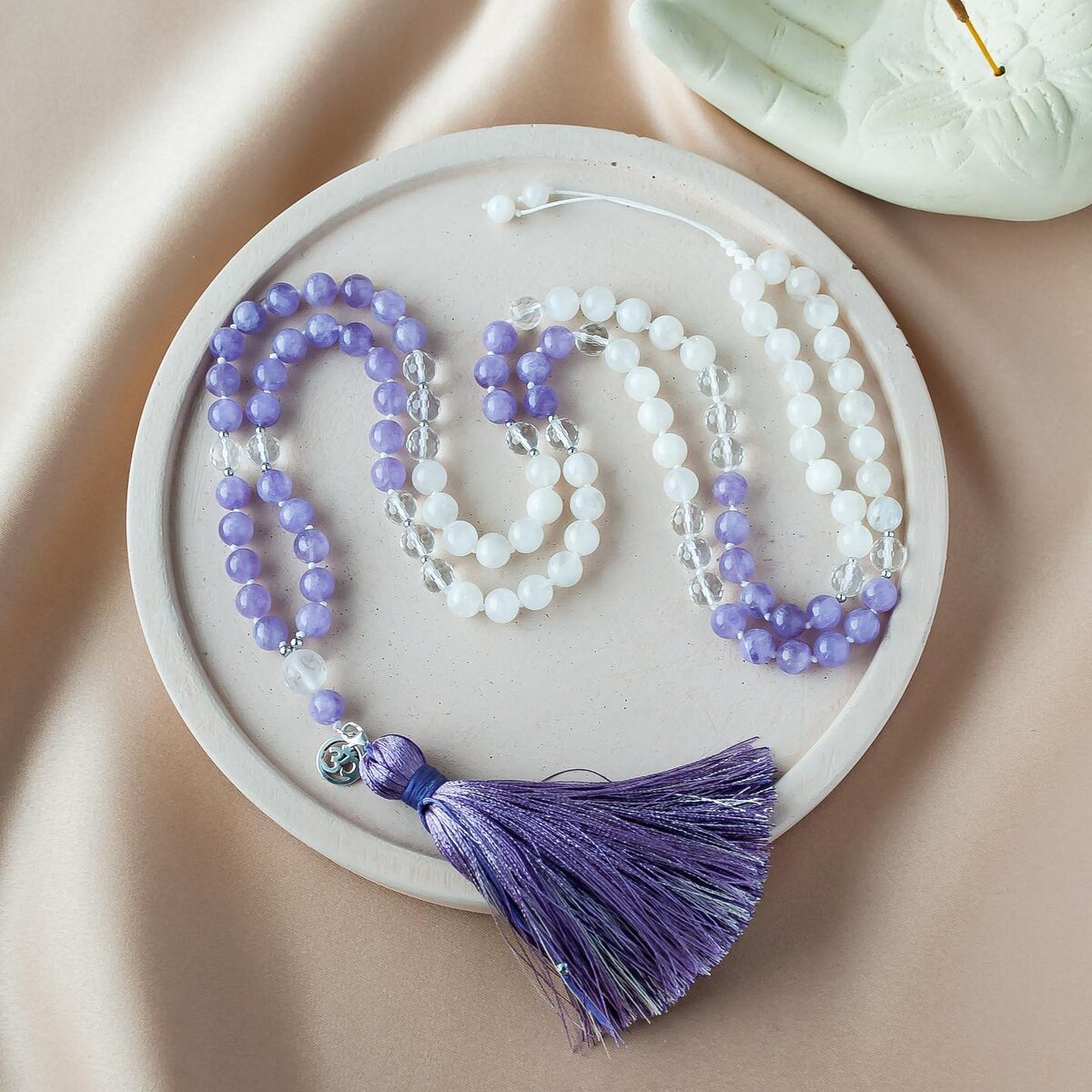 Обучение сбору украшений https://www.uttama-om.com/mala