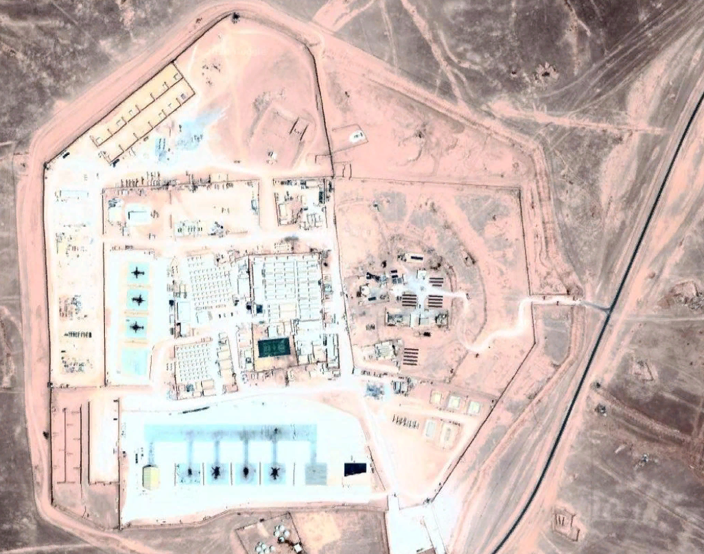 28 января Пентагон заявил об атаке на американскую базу "Башня 22" в Иордании. Дрон попал прямо в казарму, где размещались американские оккупационные войска.-2