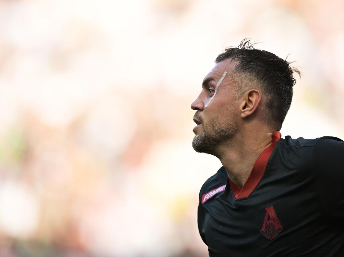    Игрок ФК "Локомотив" Артём Дзюба© РИА Новости / Владимир Астапкович