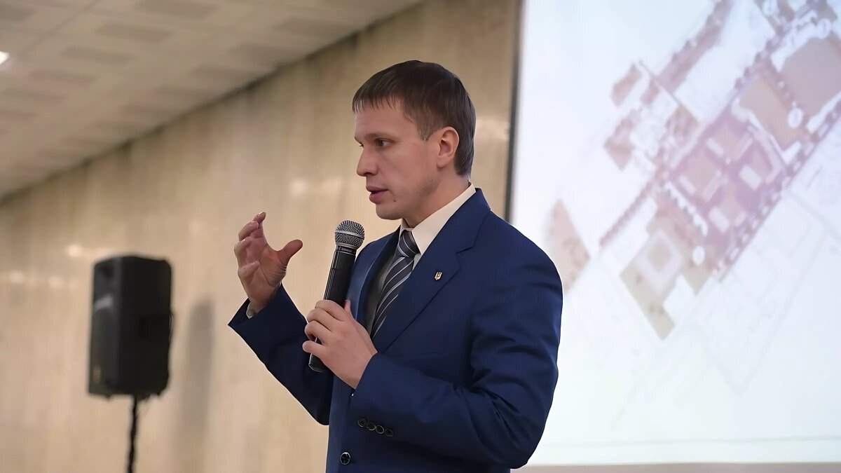     Прежний трудовой договор истекал на этой неделе.