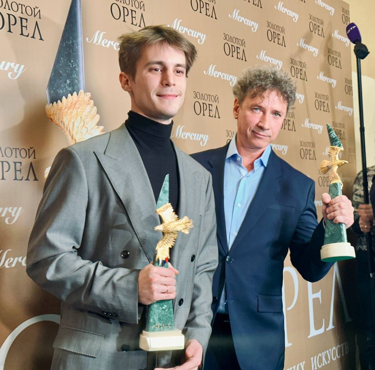 Иван Янковский, Александр Яценко — Лучшие актеры онлайн-сериала, «Фишер» | Telegram-канал «Еще то Кино»