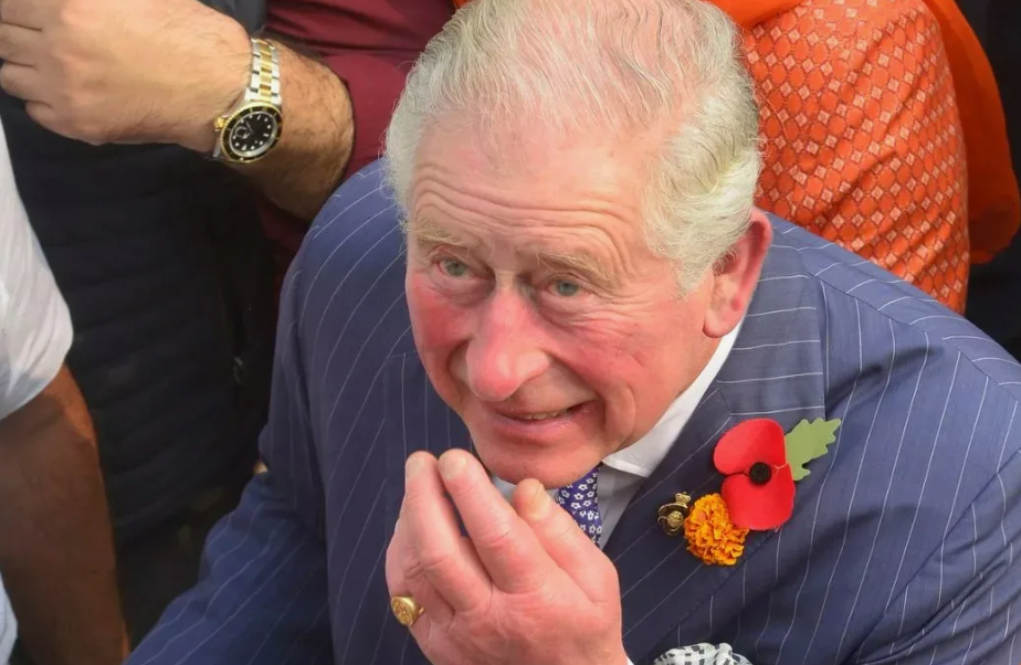 принцесса создает проблемы. принцессы одинарные. Aurora modern fanart. белоснежка и покахонтас. принцесса авалора изабель18+.