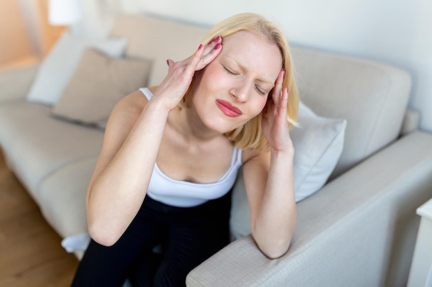 Болит голова, что это значит. Отвечает врач.