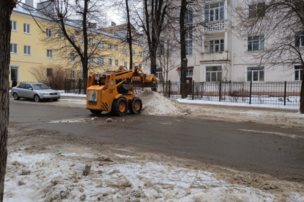    Власти Калуги обещают в ближайшие дни очистить проблемные тротуары