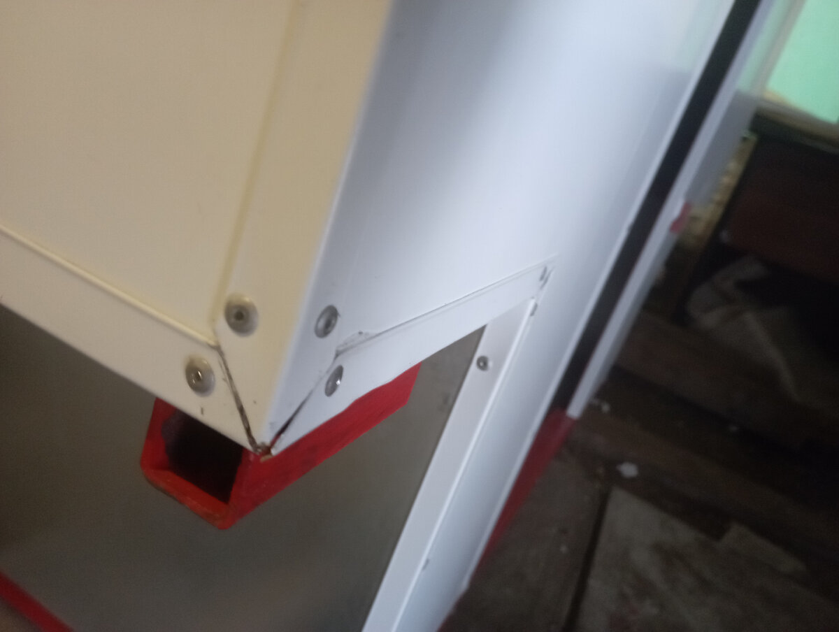 Обшивка кемпера заклепками