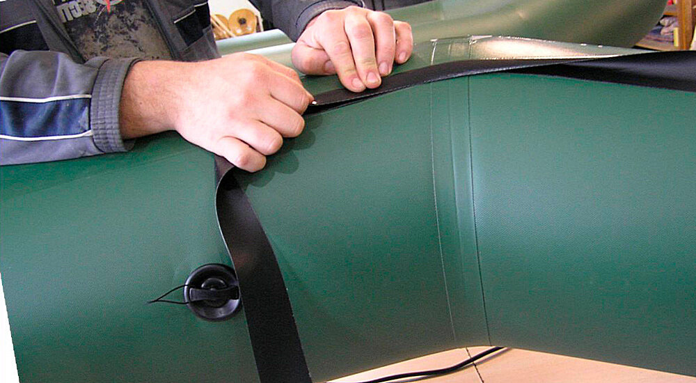 Как провести ремонт лодки ПВХ своими руками | Рыбалка на тайменя | Дзен